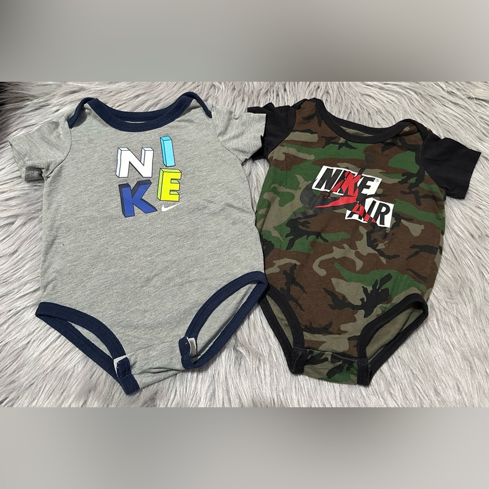 Nike Baby Bodysuit Onesies Set - Gray and Camouflage Size 9 months